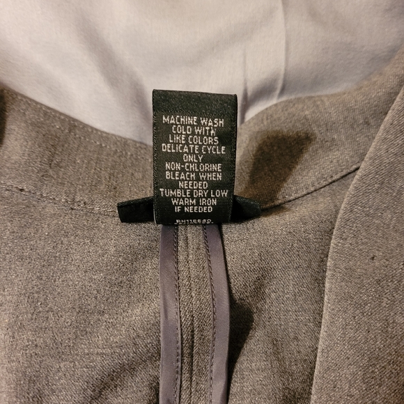 Blazer - Picture 4 of 4